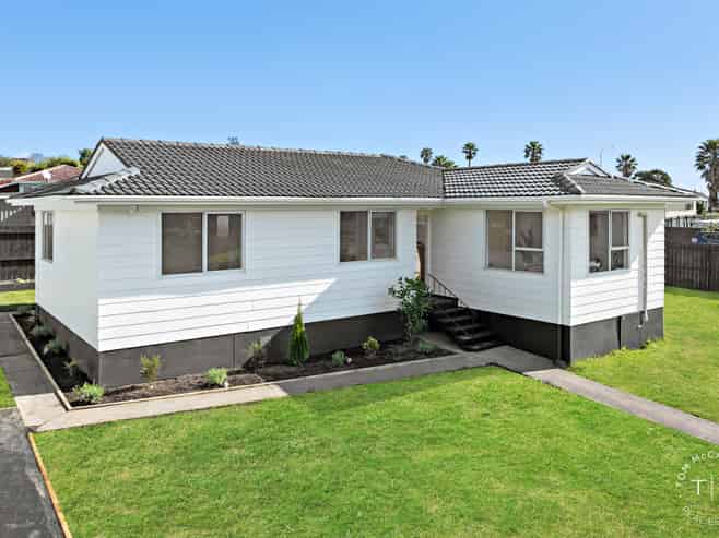 24 Dissmeyer Drive, Clover Park