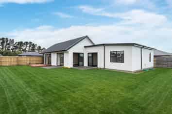 18 Plover Avenue, Amberley