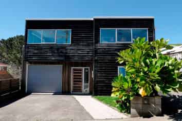 90 Muri Rd, Pukerua Bay