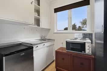 5E Adele Street, Woodville