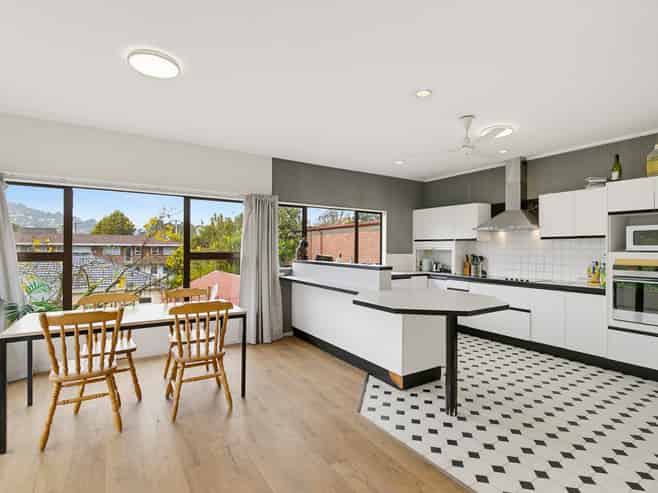 102 Karori Road, Karori