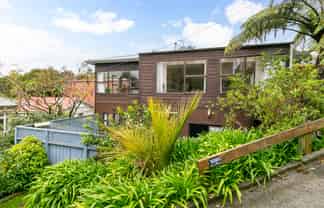 102 Karori Road, Karori
