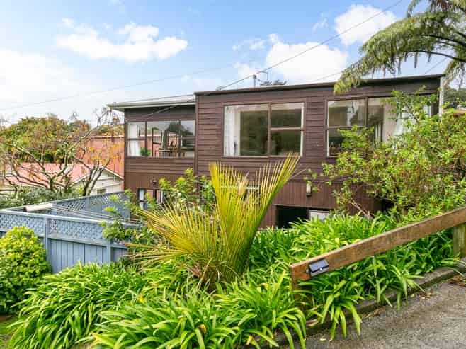102 Karori Road, Karori