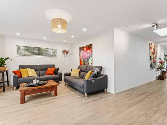 13 Harbour View Road, Point Wells