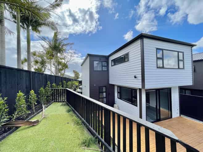 9/90 Picasso Drive, West Harbour