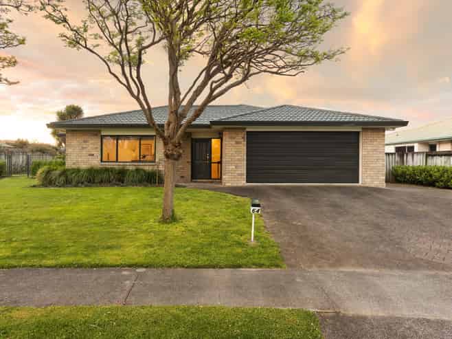 64 Bouverie Crescent, Flagstaff