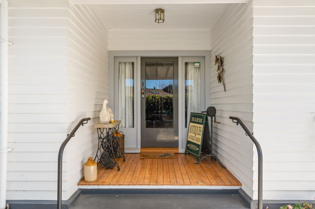 Character, Comfort & Location!!! BEO $775,000 3