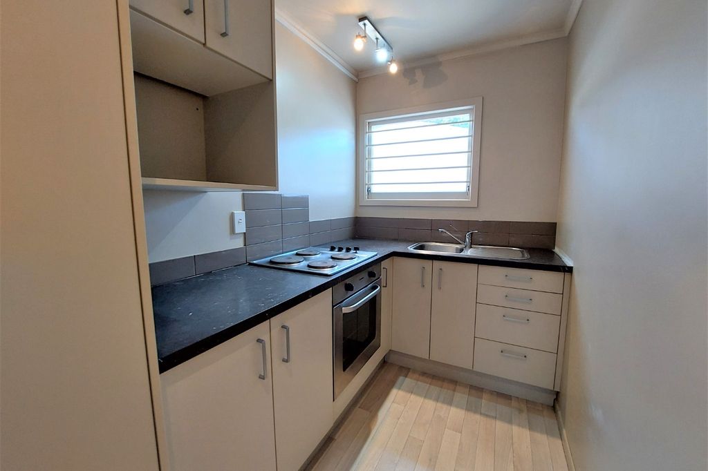 2 Bedroom Flat in Whitiora 4