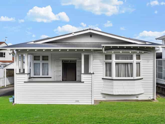 24 Woodward Road, Mount Albert