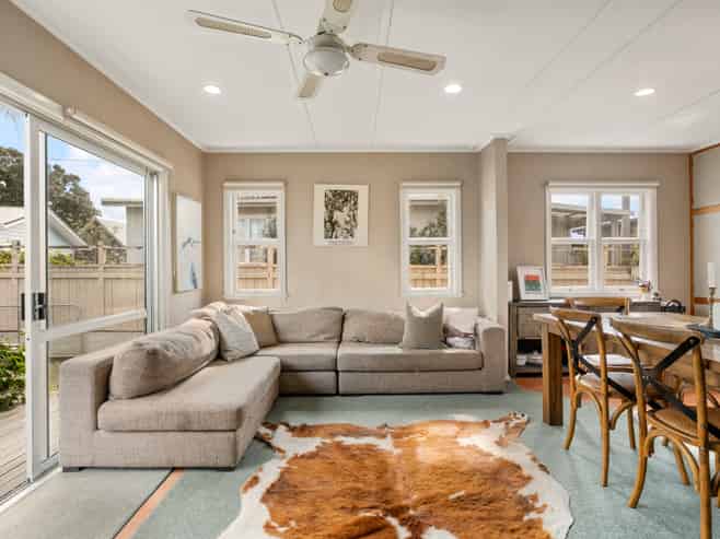 220b Aickin Road, Whangamata