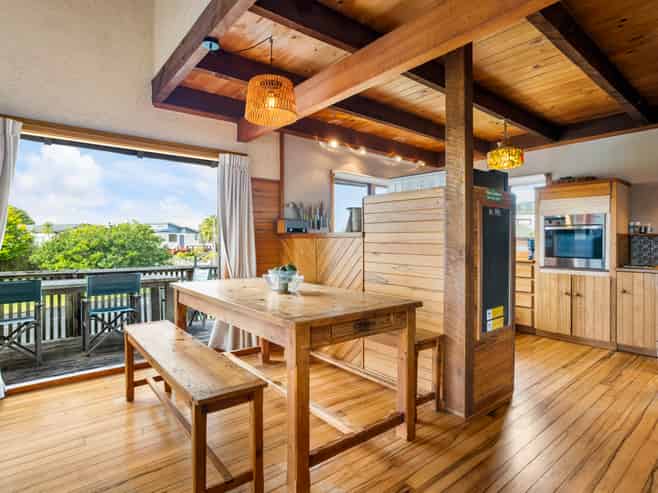 307 Linton Crescent, Whangamata