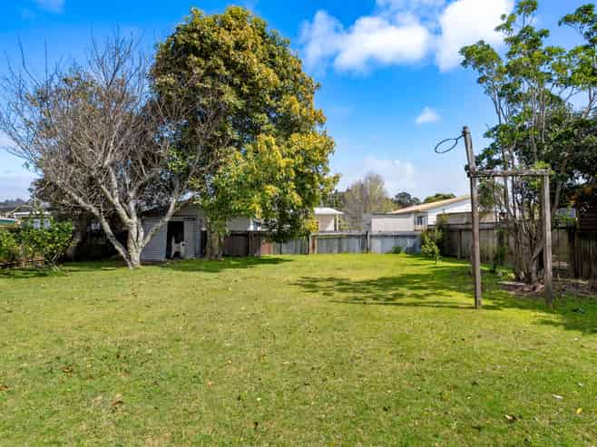 307 Linton Crescent, Whangamata