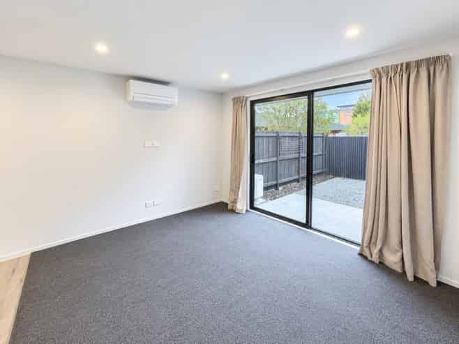 2/45 Dickens Street, Addington