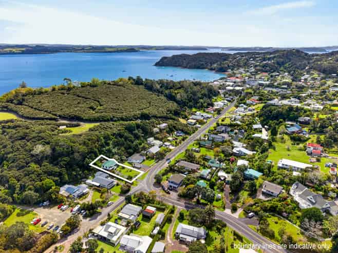 35 Matauwhi Road, Russell