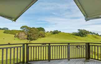 22 Banks Road, Kawakawa Bay