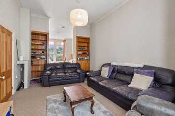 6 Macbeth Street, Caversham