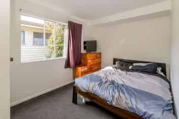 10 Makarini St, Paraparaumu