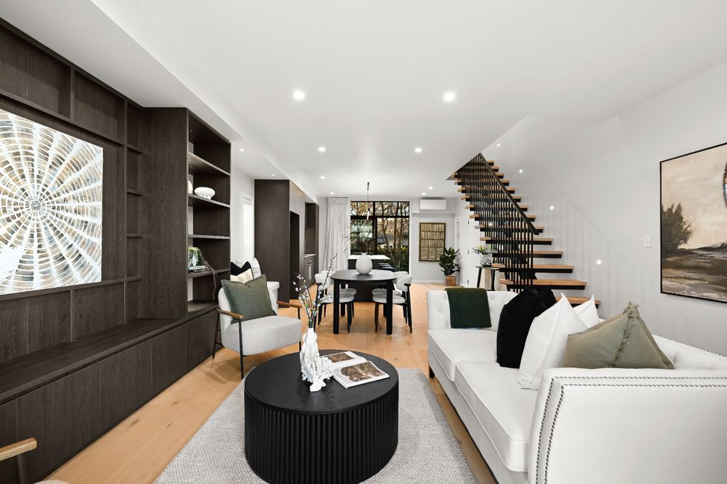 Brand New High-Spec 3 Bedroom Townhouse 2