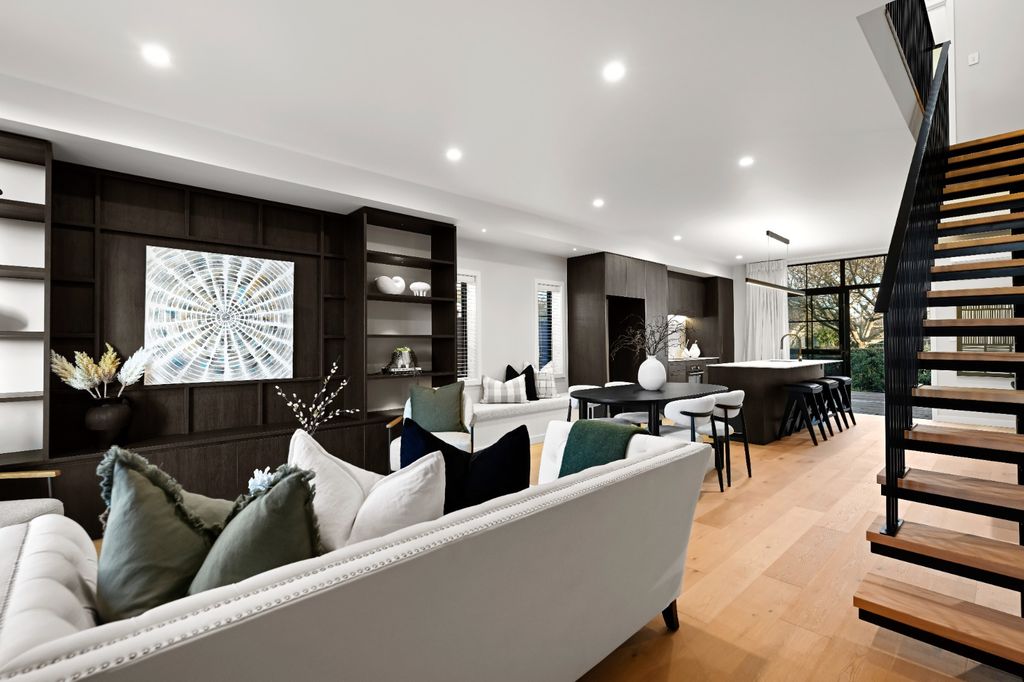 Brand New High-Spec 3 Bedroom Townhouse 4
