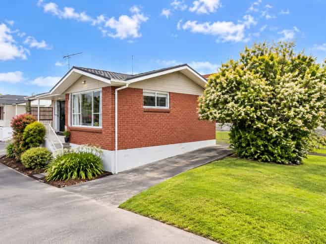 1/19 Manhattan Heights, Glendene