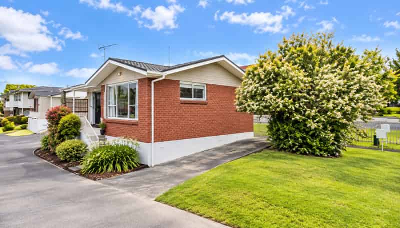 1/19 Manhattan Heights, Glendene