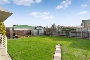B/2 Coddington Crescent, Masterton