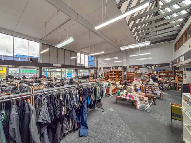 450sqm showroom on Rangitikei Street