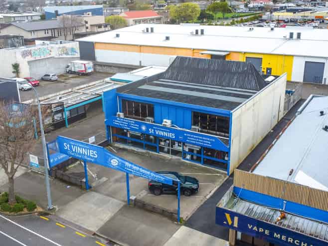 450sqm showroom on Rangitikei Street