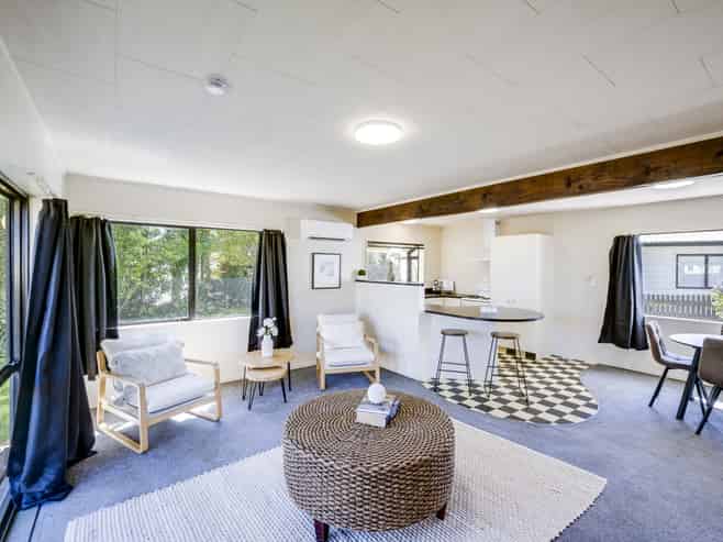 1100A Cunningham Crescent, Mayfair