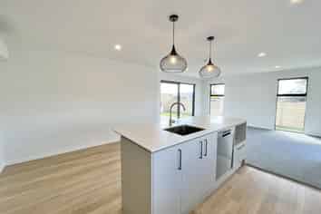 39 Rita Angus Road, Belfast