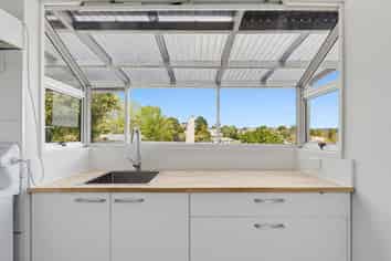 2/11 Longreach Drive, Sunnyvale
