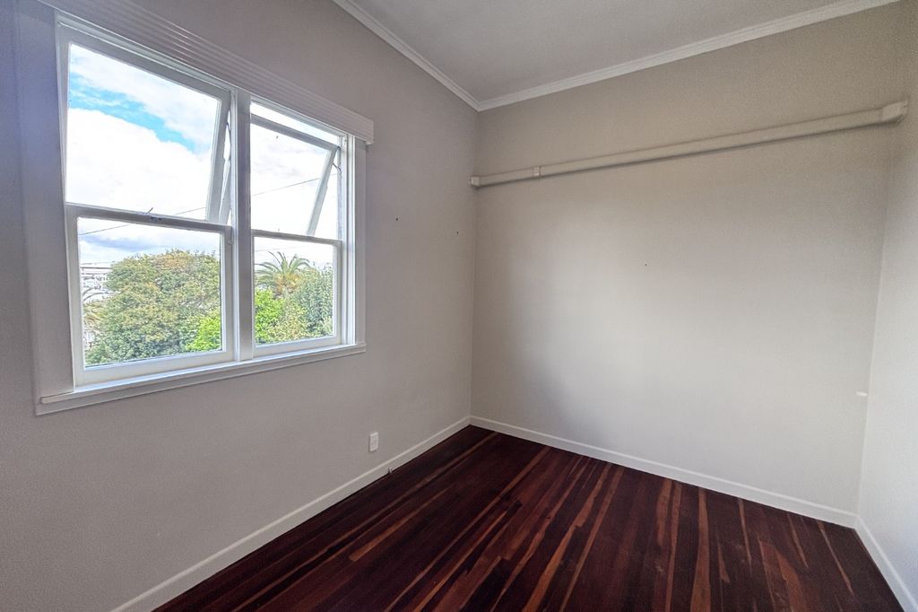 2 Bedroom Duplex in Station Road 2