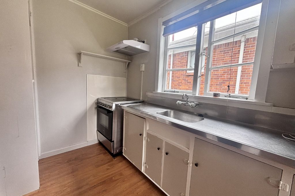 2 Bedroom Duplex in Station Road 5