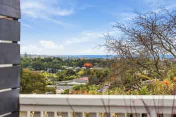 1/96 Alton Avenue, Hillcrest