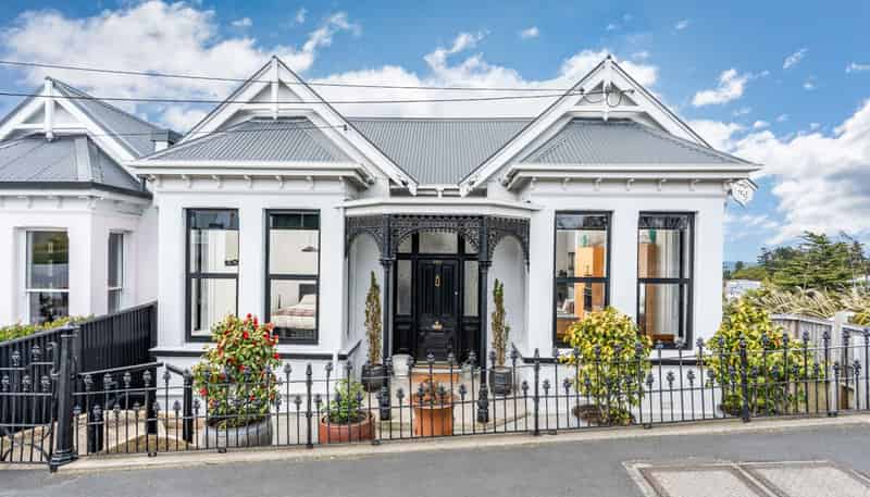 330 and 330A Highgate, Roslyn
