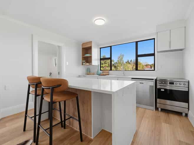 6 Pitcairn Street, Belleknowes
