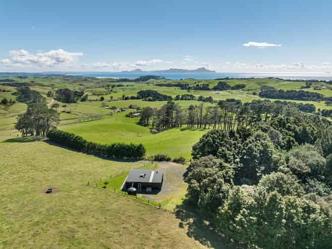 33 Millennium Way, Waipu