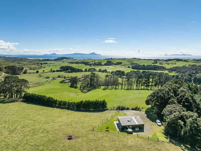 33 Millennium Way, Waipu