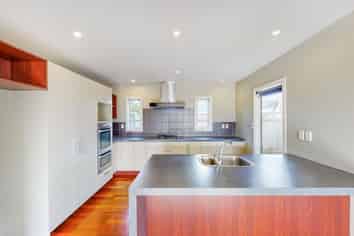 23 Nether Green Crescent, Johnsonville
