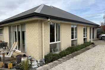 5 Eric Batchelor Place, Waimate