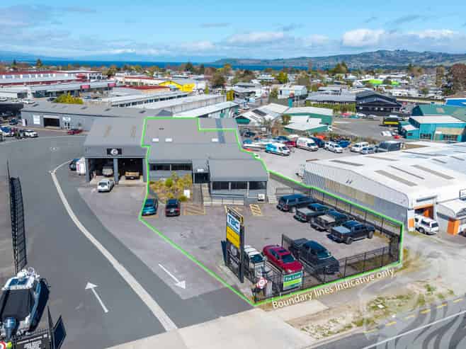 Large Modern Office - Tauhara Rd