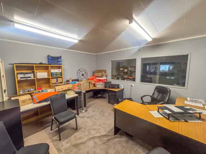 1,130sqm industrial premises on Tremaine Avenue