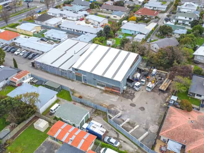 1,130sqm industrial premises on Tremaine Avenue
