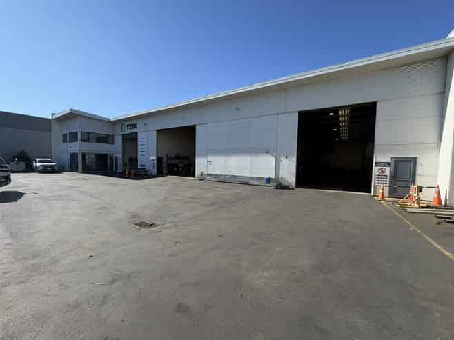 Modern Industrial Warehouse