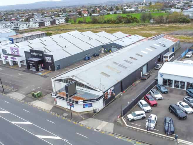 475sqm warehouse with Tremaine profile