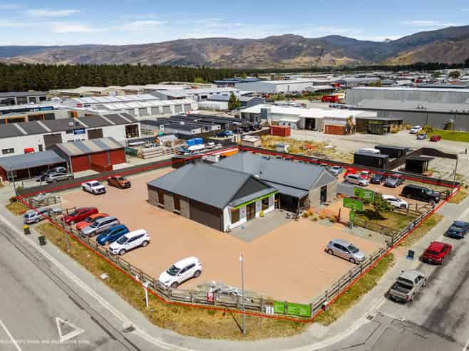 Split-risk investment on a corner-site