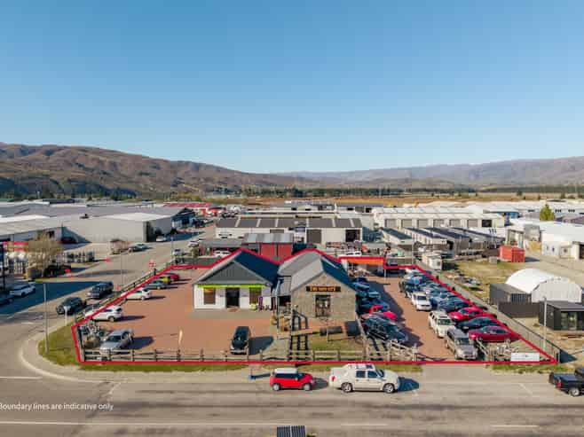 Split-risk investment on a corner-site