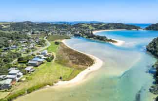 878 Matapouri Road, Matapouri