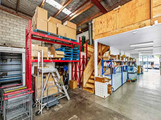 FOOD GRADE INDUSTRIAL - VACANT POSSESSION