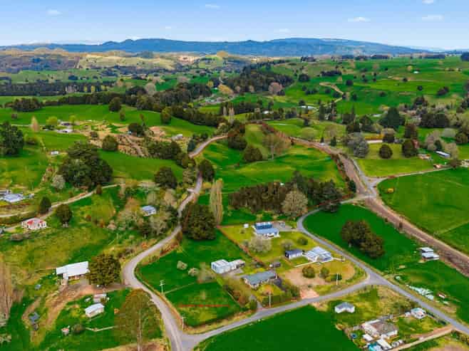 5 Peter Mcintyre Street, Kakahi, Owhango
